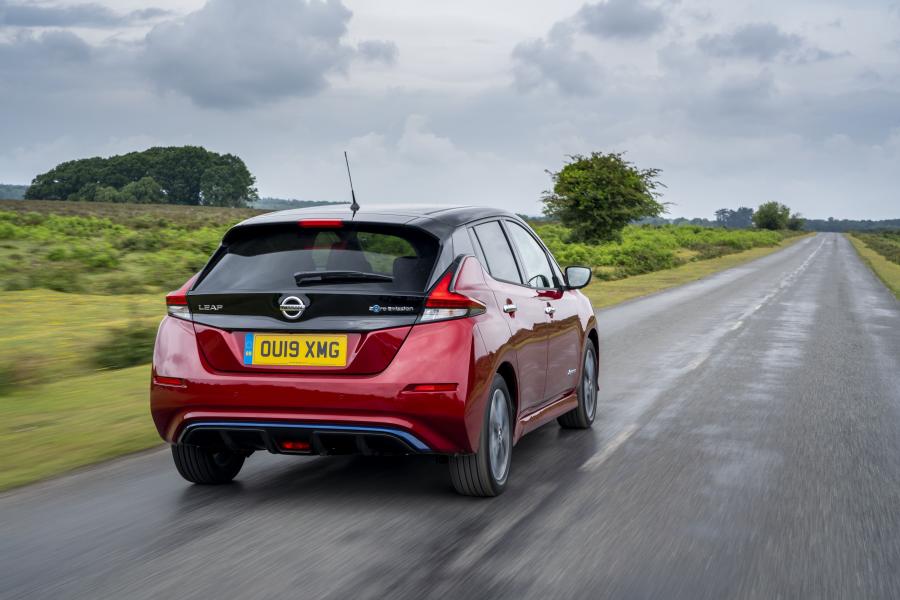  Nissan Leaf e+ 2019 года  (UK) (фото 11 из 19)